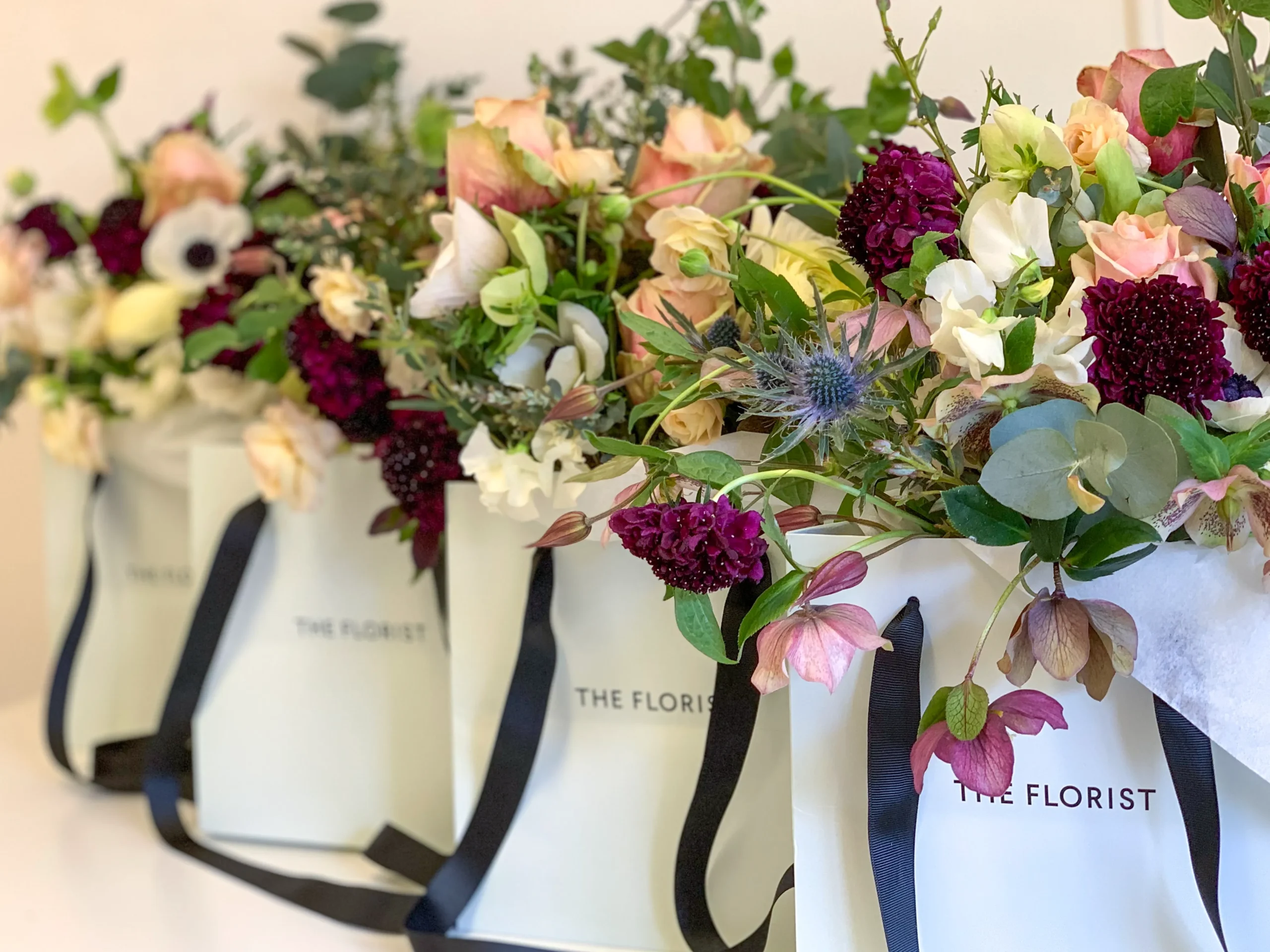 Experience Seamless Flower Delivery in Zurich: A Guide to Gifting Fresh Blooms